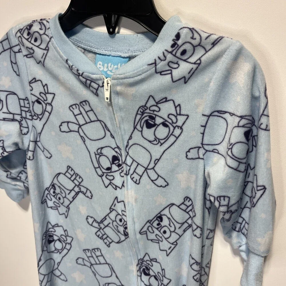 Bluey 12 month baby bodysuit PJs Sleeper Footies Zip up Blue Cozy One-piece EUC